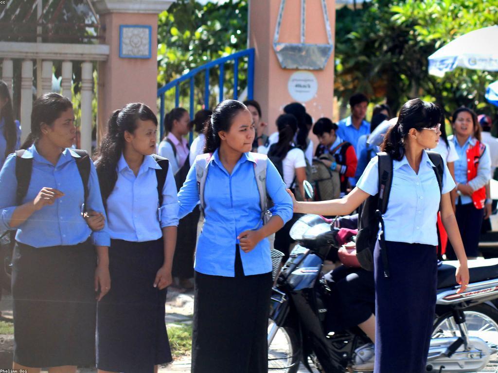 សូមមើលម្ហូបប្រពៃណីខ្មែរ