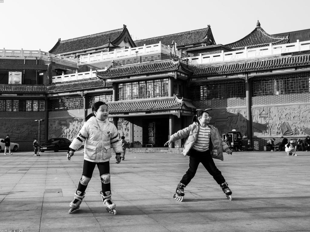 សូមមើលប្រពៃណីនានាក្នុងប្រទេសកម្ពុជា