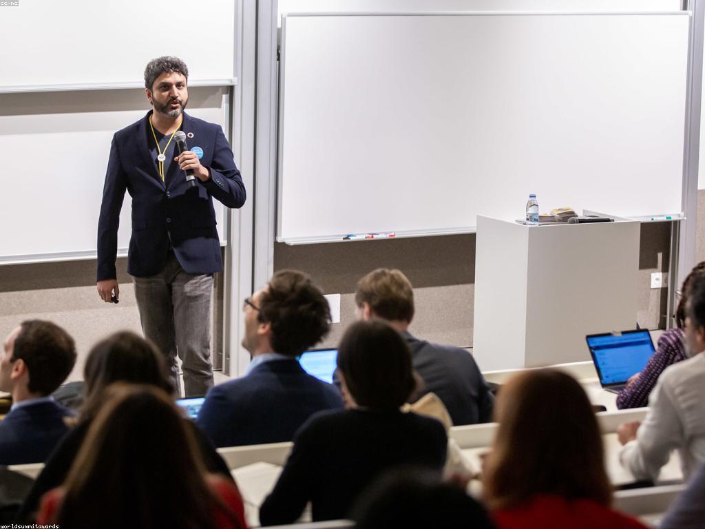 យុទ្ធសាស្ត្រសម្រាប់ការប្រកួត: របៀបធ្វើឱ្យមានភាពខុសគ្នា